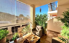 Casa Krystyna, Primera Linea